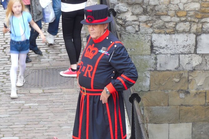Private Tour: Tower of London with Private Guide - Crown Jewels and the White Tower: where the Tower becomes concrete