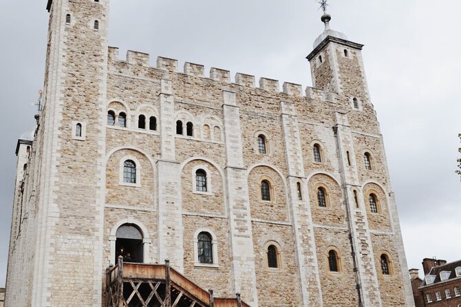Private Tour: Tower of London with Private Guide - Price and value: what $471.76 per person buys you