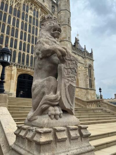 Private trip to Windsor Castle and Stonehenge - Windsor Castle: royal residence, St. George’s Chapel, and self-paced wandering