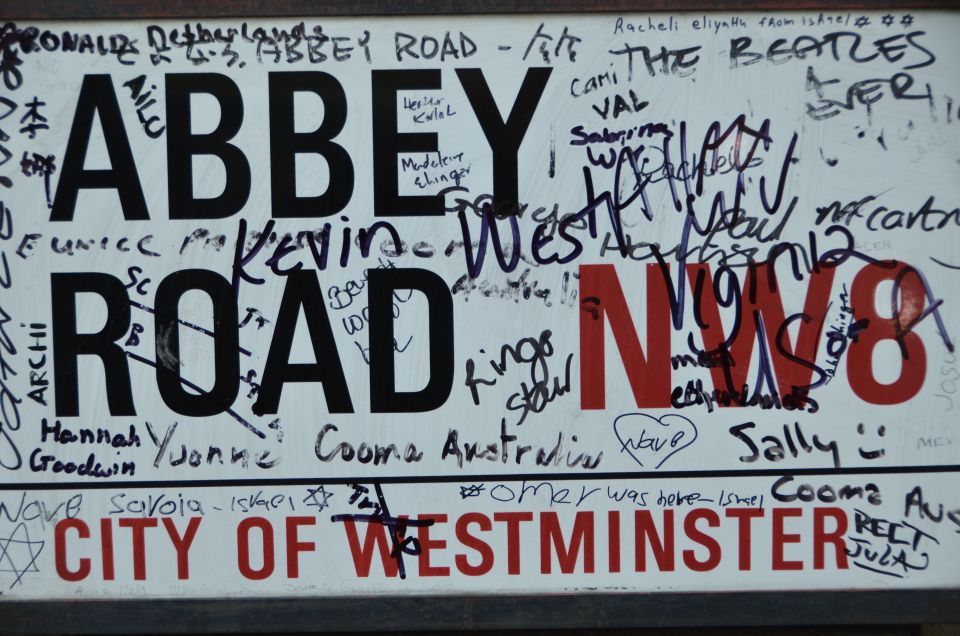 Rock ‘n Roll London Tour By London Taxi - Abbey Road, Tin Pan Alley, and Beatles HQ: the route’s “you can’t miss” moments