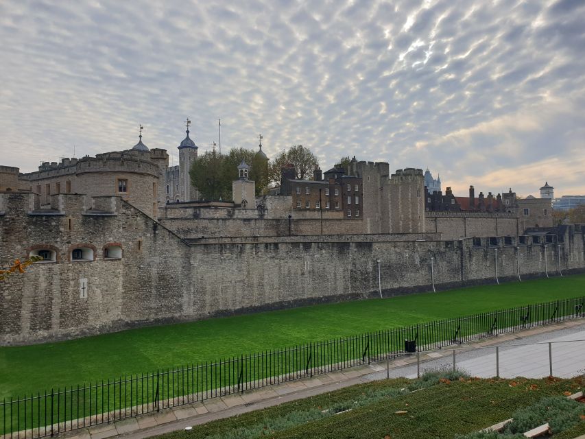Roman Ruins to Blitz Bombings: London's Fiery History - Roman Wall of Londinium: seeing Roman London without a big detour