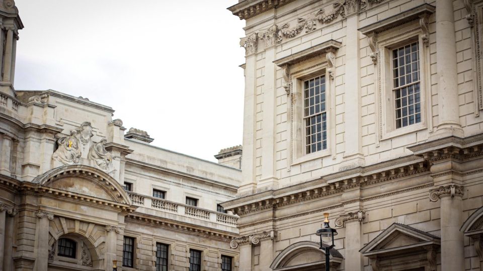 Royal London: from Saxons to Tudors & Stuarts Walking Tour - The former royal palace site: how power concentrates in one place
