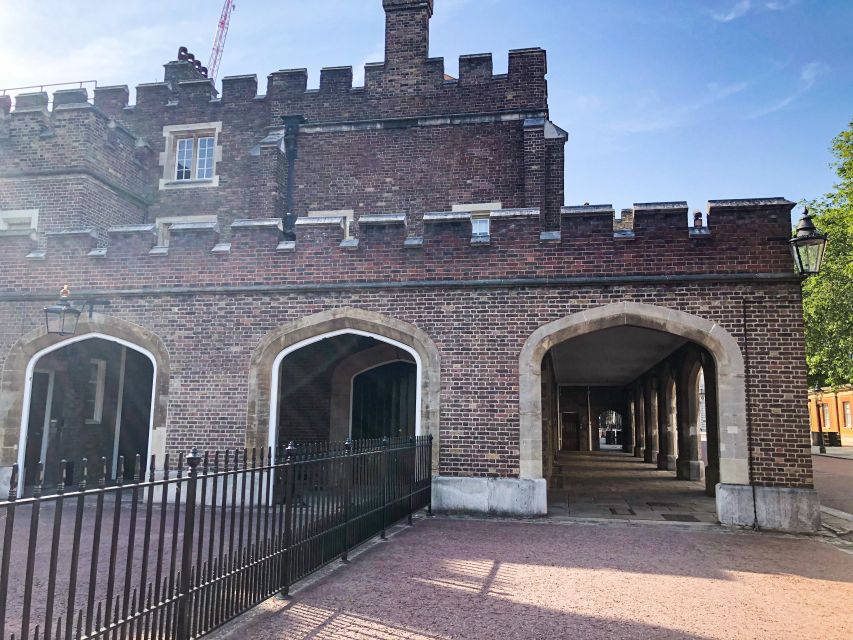 Royal London: from Tudors & Stuarts to Windsors Walking Tour - Tudor and Stuart Stories: Following Power Through Weddings, Feuds, and Fear