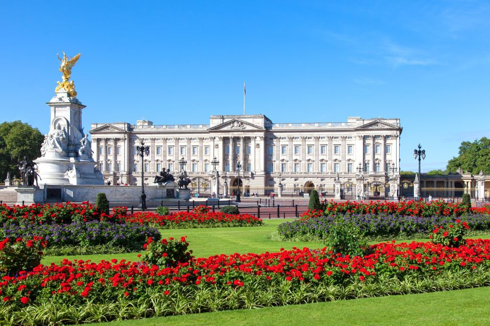 Royal London Tour incl Buckingham Palace & Changing of Guard - St. Paul’s Cathedral: your inside moment in London’s skyline icon