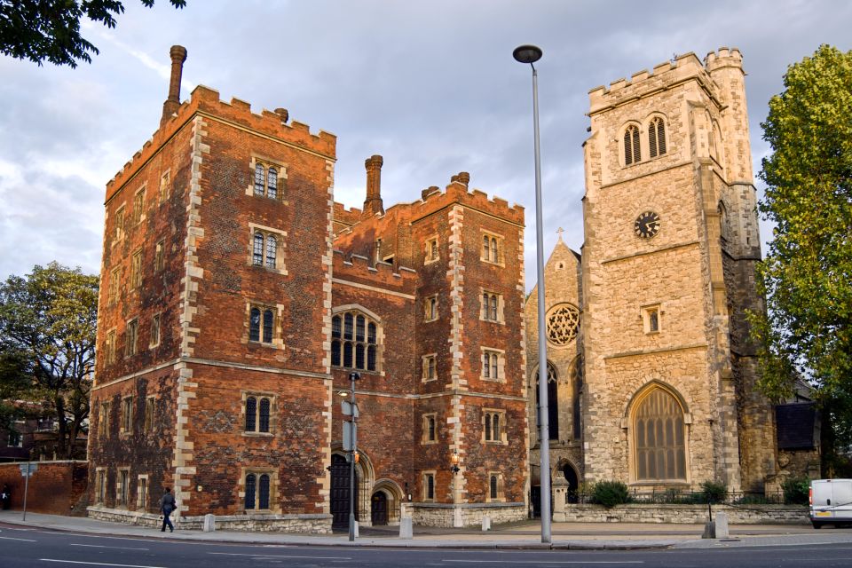 Secret Gardens of London Private Tour - English High Tea in the gardens: the best break of the day