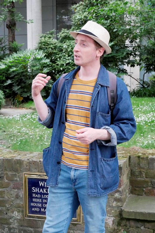 Shakespeare's London: Walking Tour - Elizabethan snack sample: a small break with real period flavor
