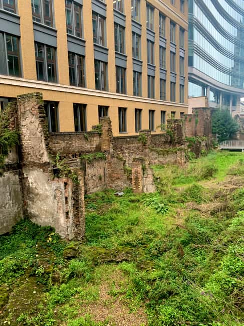 Southwark to Shoreditch Shakespeare Promenade - Barbican Centre Break: The 20-Minute Reset You’ll Be Glad You Took