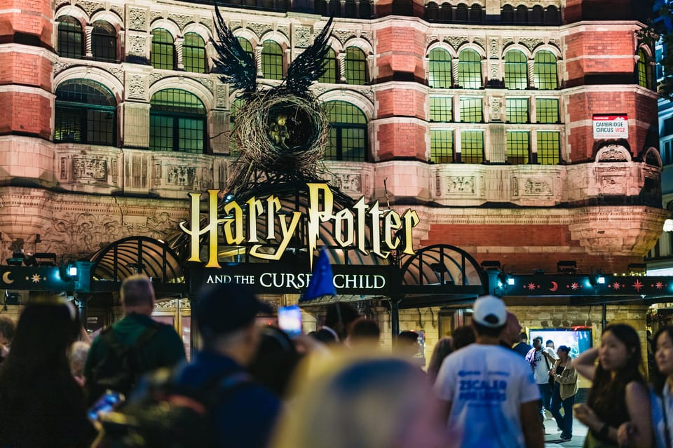 Spanish Language : Original Harry Potter Walking Tour - Diagon Alley and the Leaky Cauldron moment: the endgame for fans