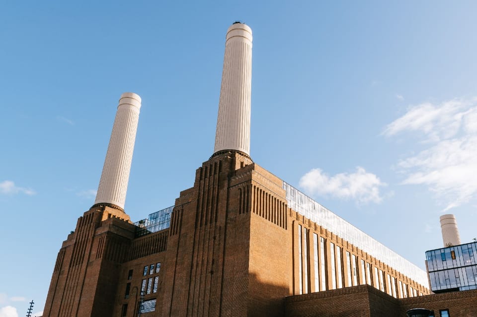 The Chimney Lift at Battersea Power Station - What the viewing platform feels like at 109 meters