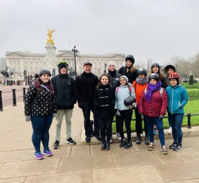 The London "Big Six" and a Pub. 5.5 hour tour - The Start Point: Easy to Find, Right by Queensway