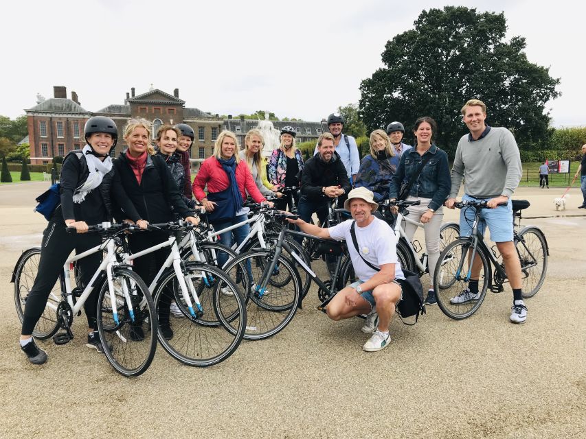 The London "Big Six" and a Pub. 5.5 hour tour - Down Toward the Thames: Tower Bridge and the Tower of London Area