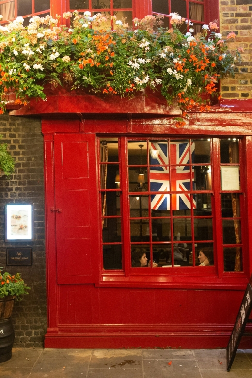 The London Historic Pubs Tour - Town of Ramsgate on Wapping High Street: Thames nostalgia, properly placed