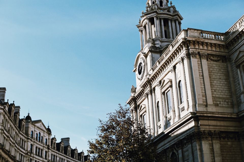 The Old City of London - Guided Walking Tour 12 guests 2,5h - The Monument and the Great Fire Route: Making Tragedy Legible