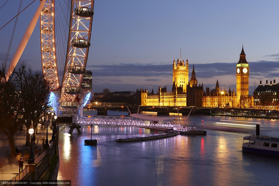 Tour of London and Christmas Day Lunch Cruise - What the guide and onboard staff change (a lot)