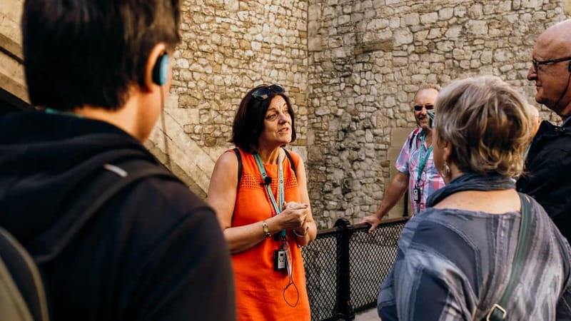 Tower of London Tour with Crown Jewels, plus River Cruise - Morning First Access at the Tower of London West Gate